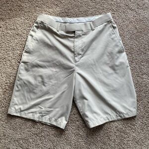 Men’s 34, Slazenger golf shorts